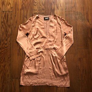 Reformation tunic dress in peachy pink. Size 4
